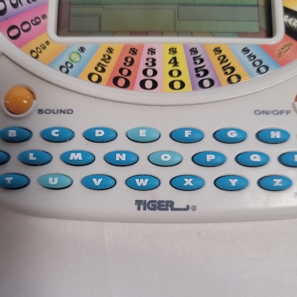 Wheel Of Fortune Electronic Handheld Game Deluxe Cartridge Tiger 1998 - Picture 4 of 10